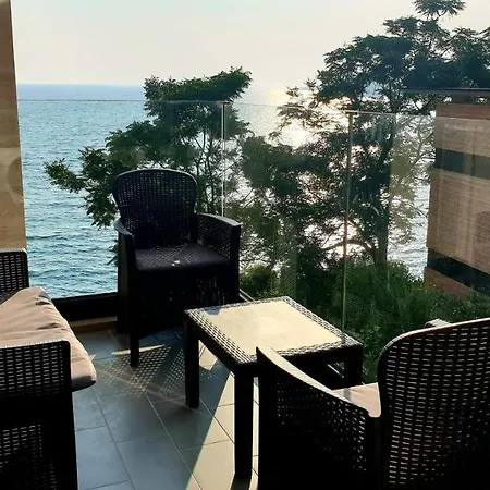 Apartment 2f