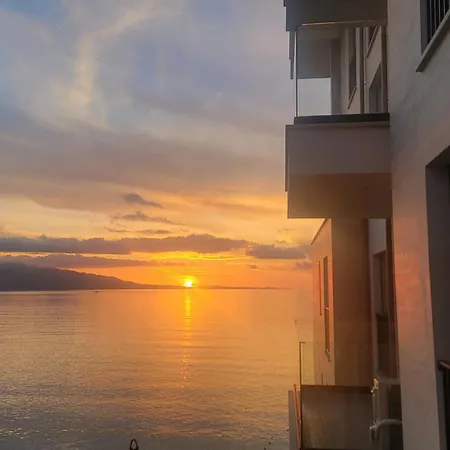 2f * Sarande